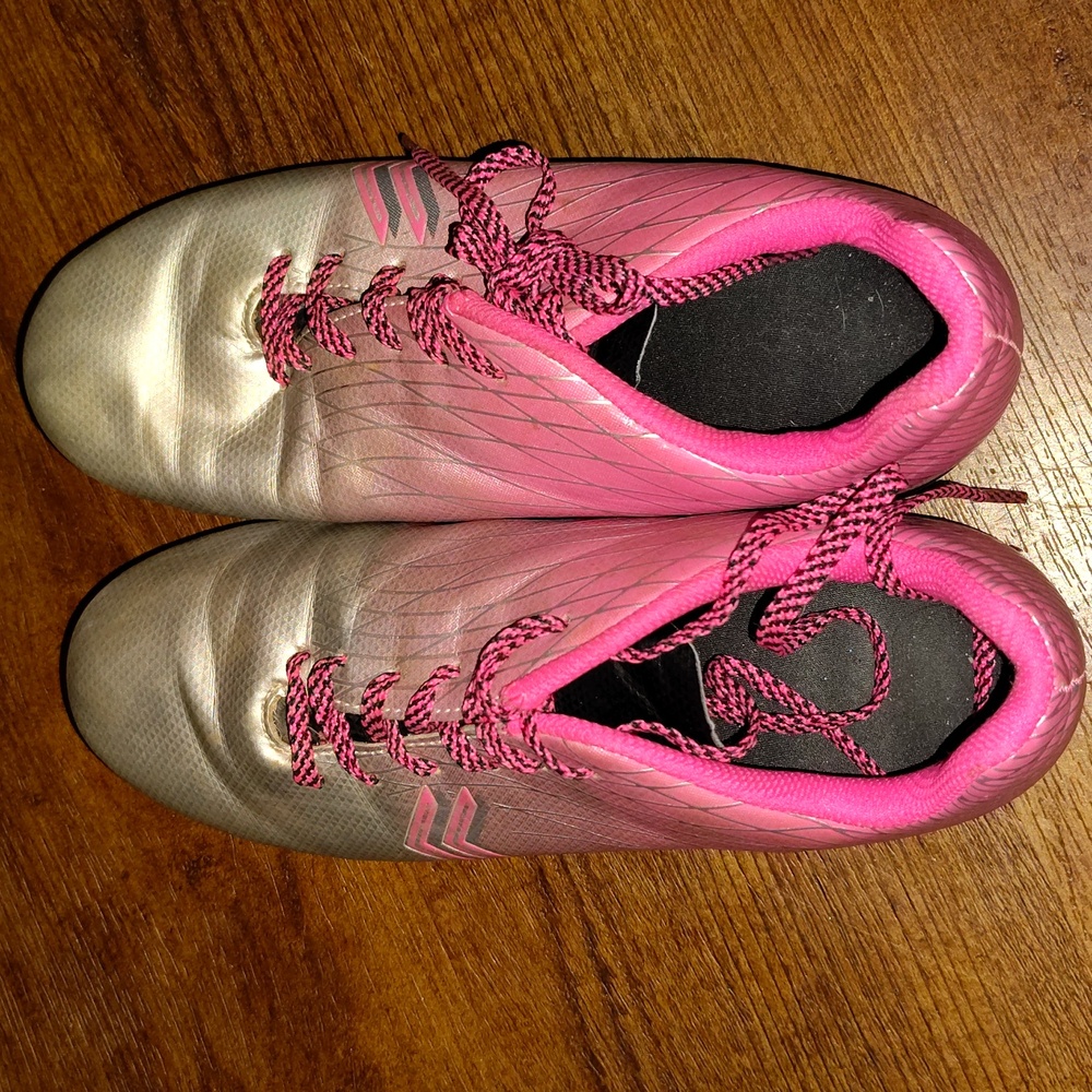 Pink cleets size 5 kids